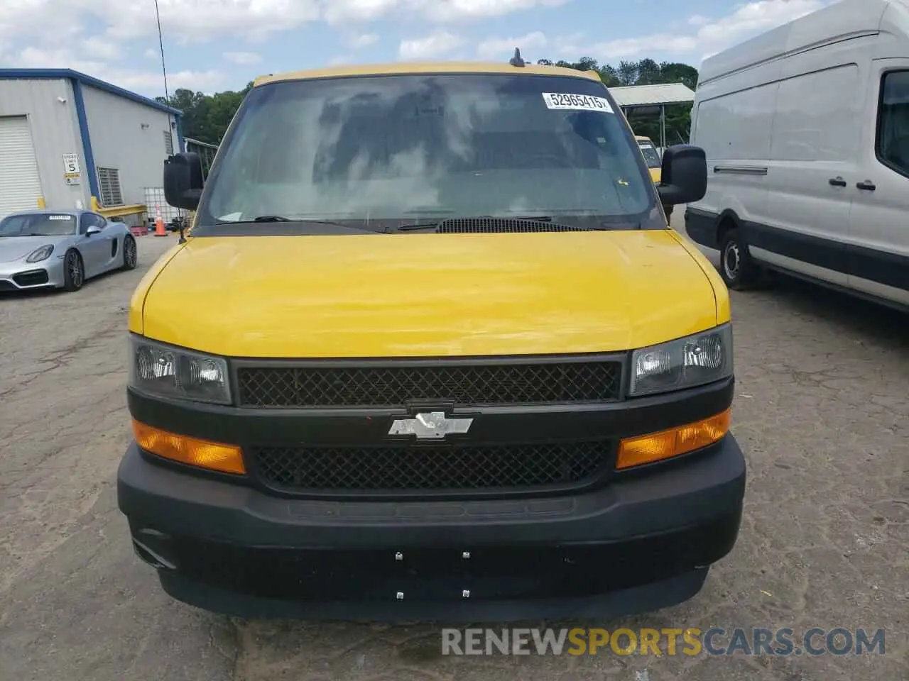 5 Photograph of a damaged car 1GCWGAFP4M1167252 CHEVROLET EXPRESS 2021