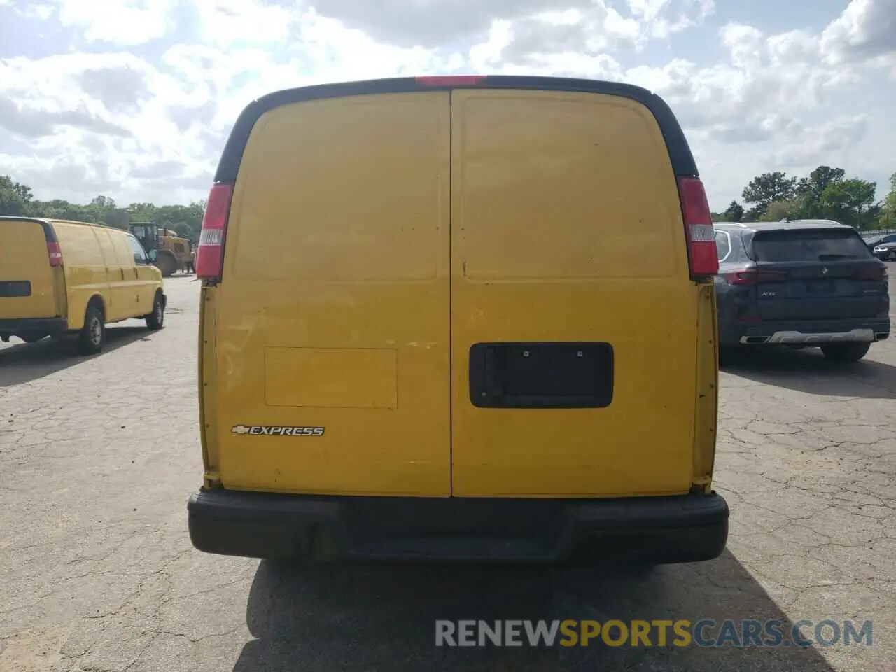 6 Photograph of a damaged car 1GCWGAFP8M1166279 CHEVROLET EXPRESS 2021