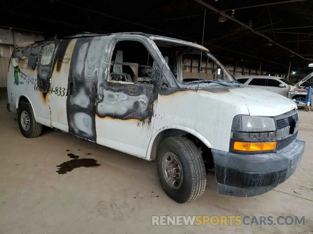 4 Фотография поврежденного автомобиля 1GCWGBFP3M1187840 CHEVROLET EXPRESS 2021