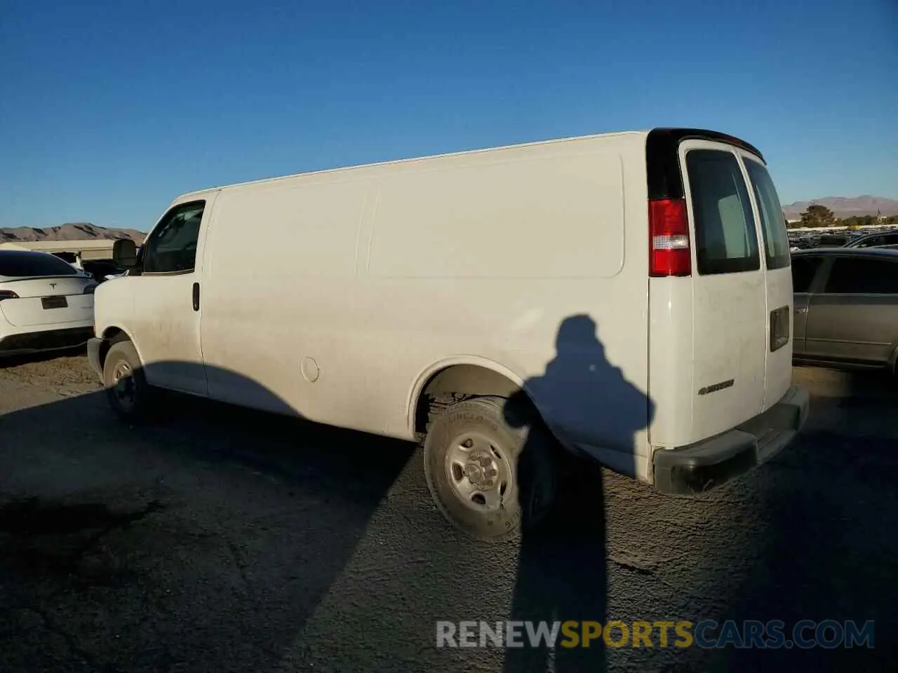 2 Photograph of a damaged car 1GCWGBFP6M1268993 CHEVROLET EXPRESS 2021