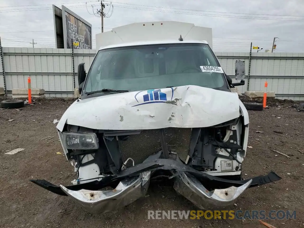 5 Photograph of a damaged car 1HA0GRF72MN004060 CHEVROLET EXPRESS 2021