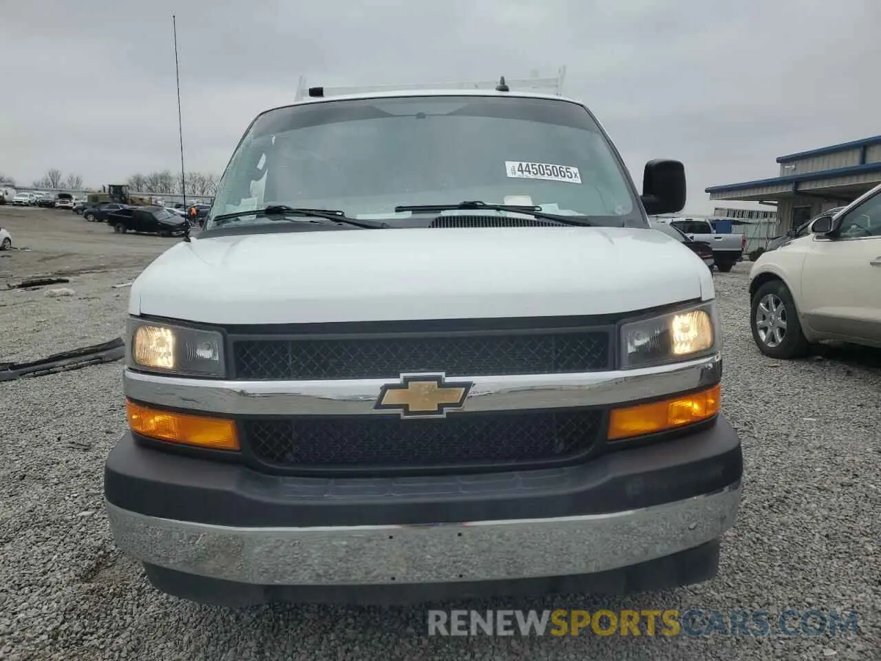 5 Фотография поврежденного автомобиля 1GCWGAFP0N1177570 CHEVROLET EXPRESS 2022