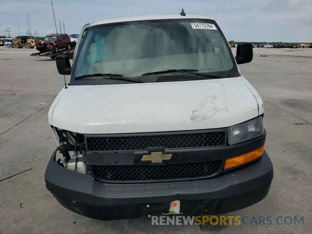 5 Photograph of a damaged car 1GCWGAFP1N1174516 CHEVROLET EXPRESS 2022