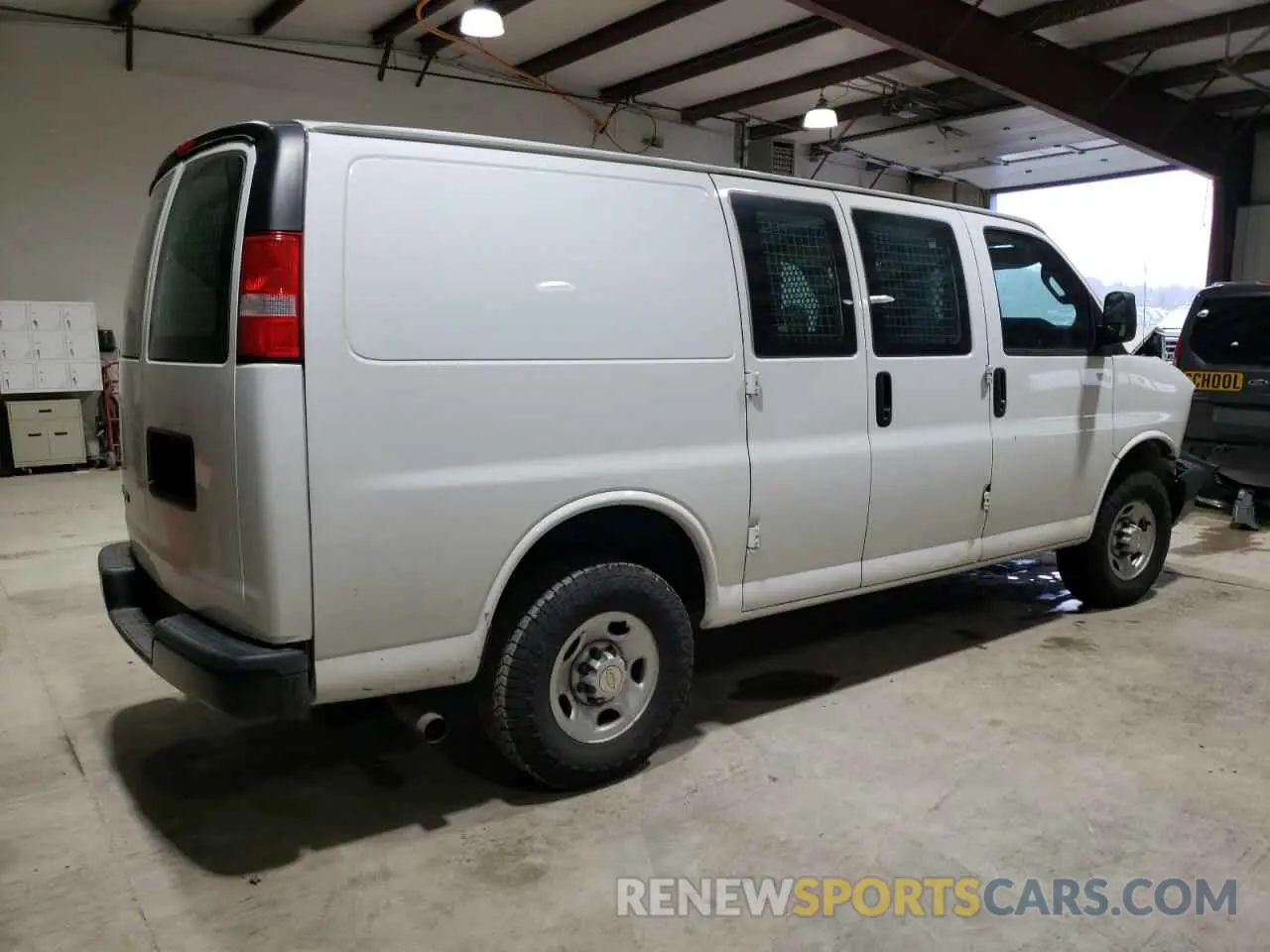 3 Photograph of a damaged car 1GCZGGF73N1195741 CHEVROLET EXPRESS 2022