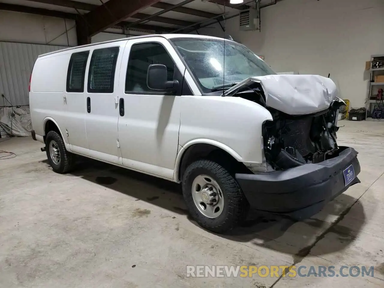 4 Photograph of a damaged car 1GCZGGF73N1195741 CHEVROLET EXPRESS 2022