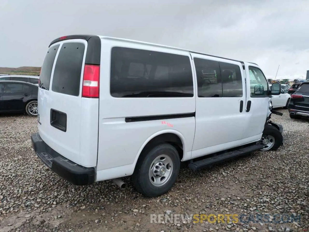 3 Photograph of a damaged car 1GAWGEFP4P1211318 CHEVROLET EXPRESS 2023