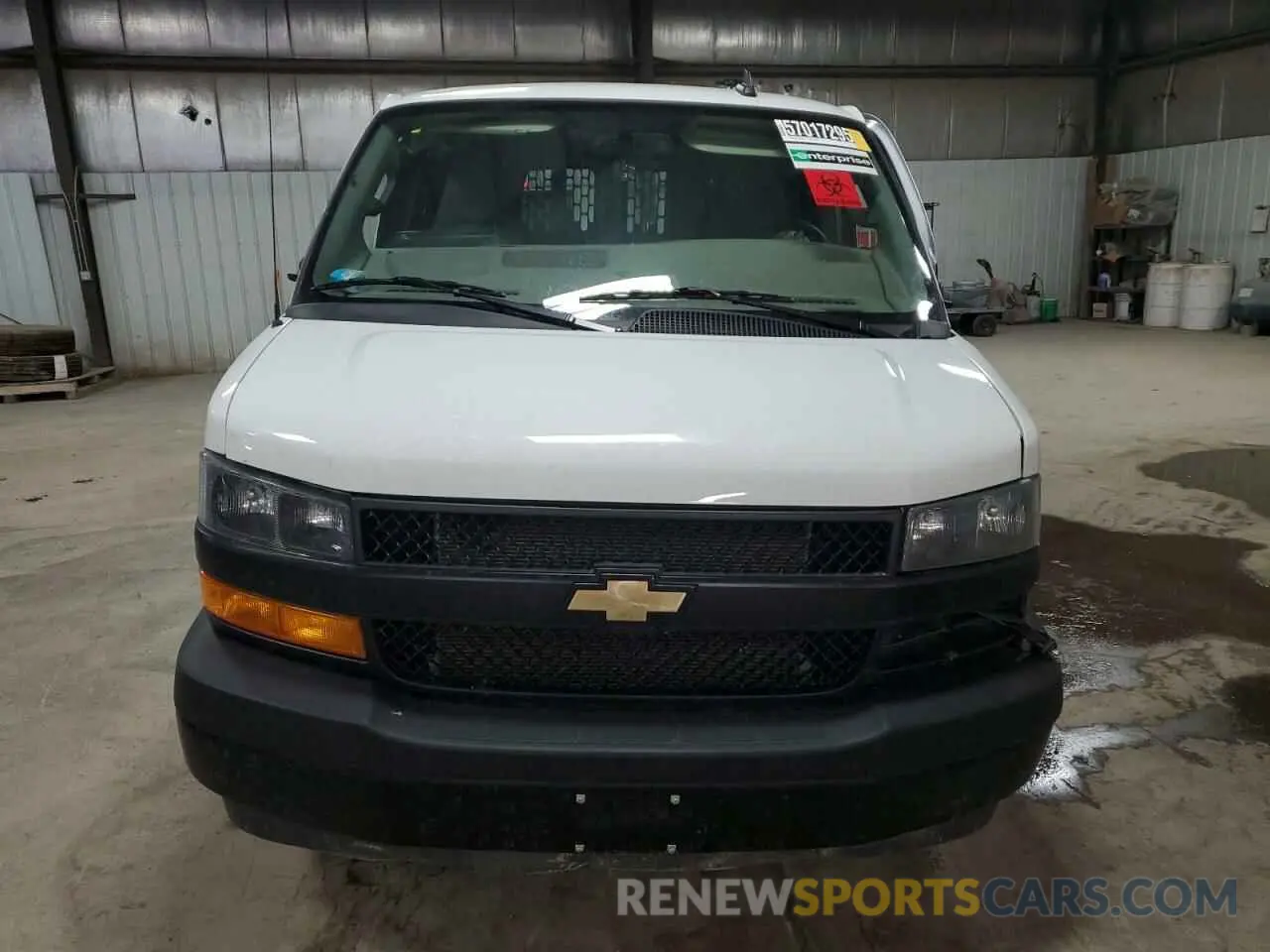 5 Photograph of a damaged car 1GCWGAFP1P1109667 CHEVROLET EXPRESS 2023