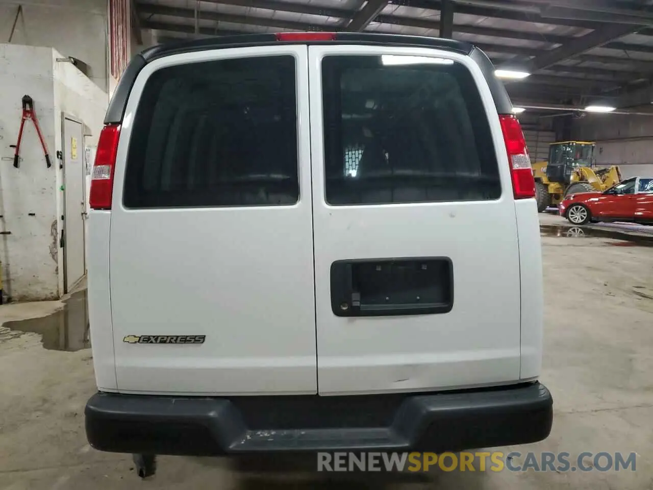 6 Photograph of a damaged car 1GCWGAFP1P1109667 CHEVROLET EXPRESS 2023