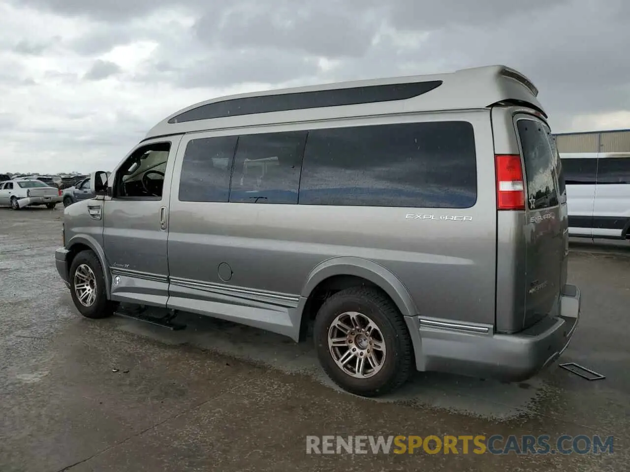 2 Photograph of a damaged car 1GCWGAFP6P1121734 CHEVROLET EXPRESS 2023