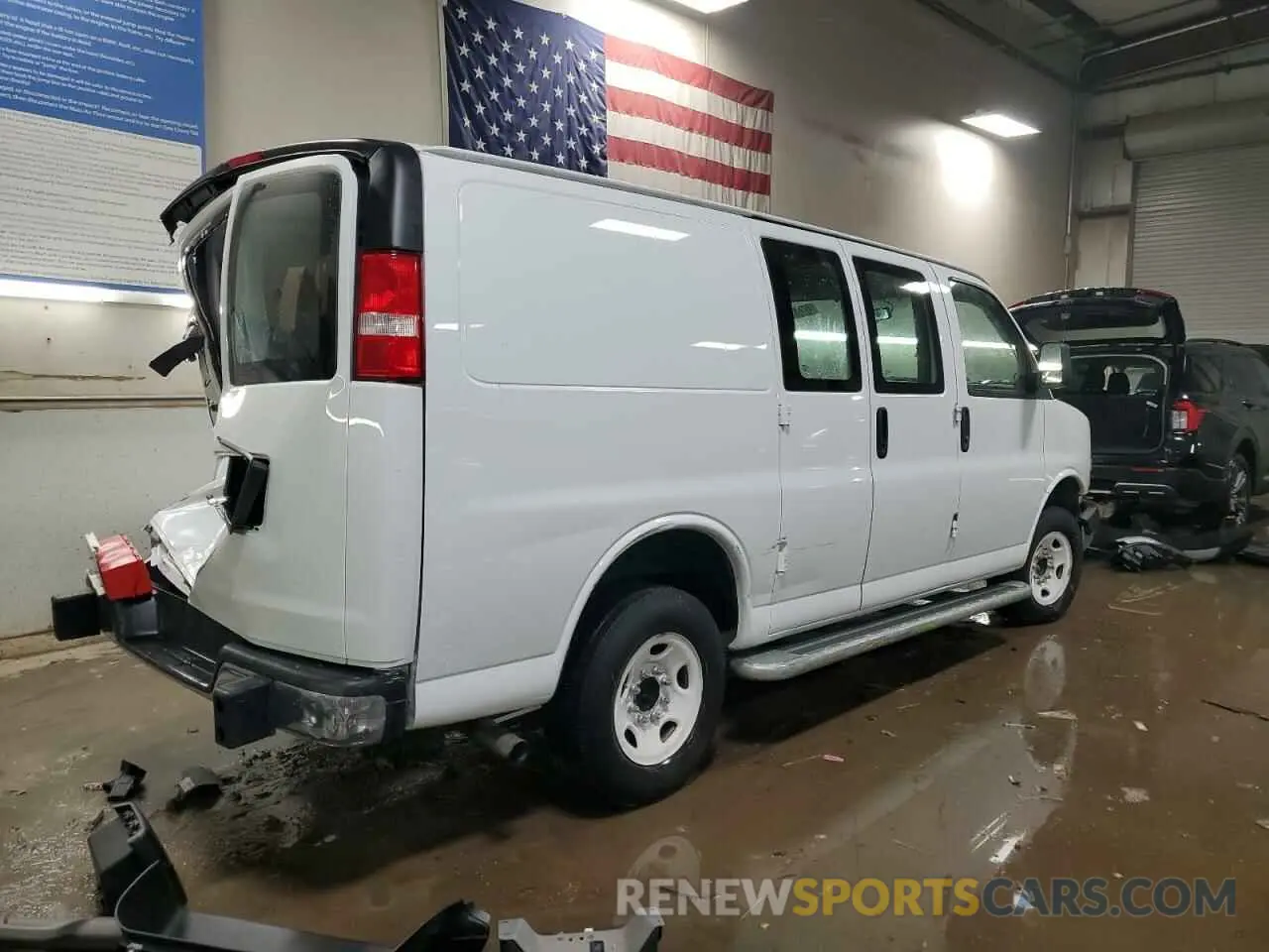 3 Фотография поврежденного автомобиля 1GCWGAFP8P1197522 CHEVROLET EXPRESS 2023