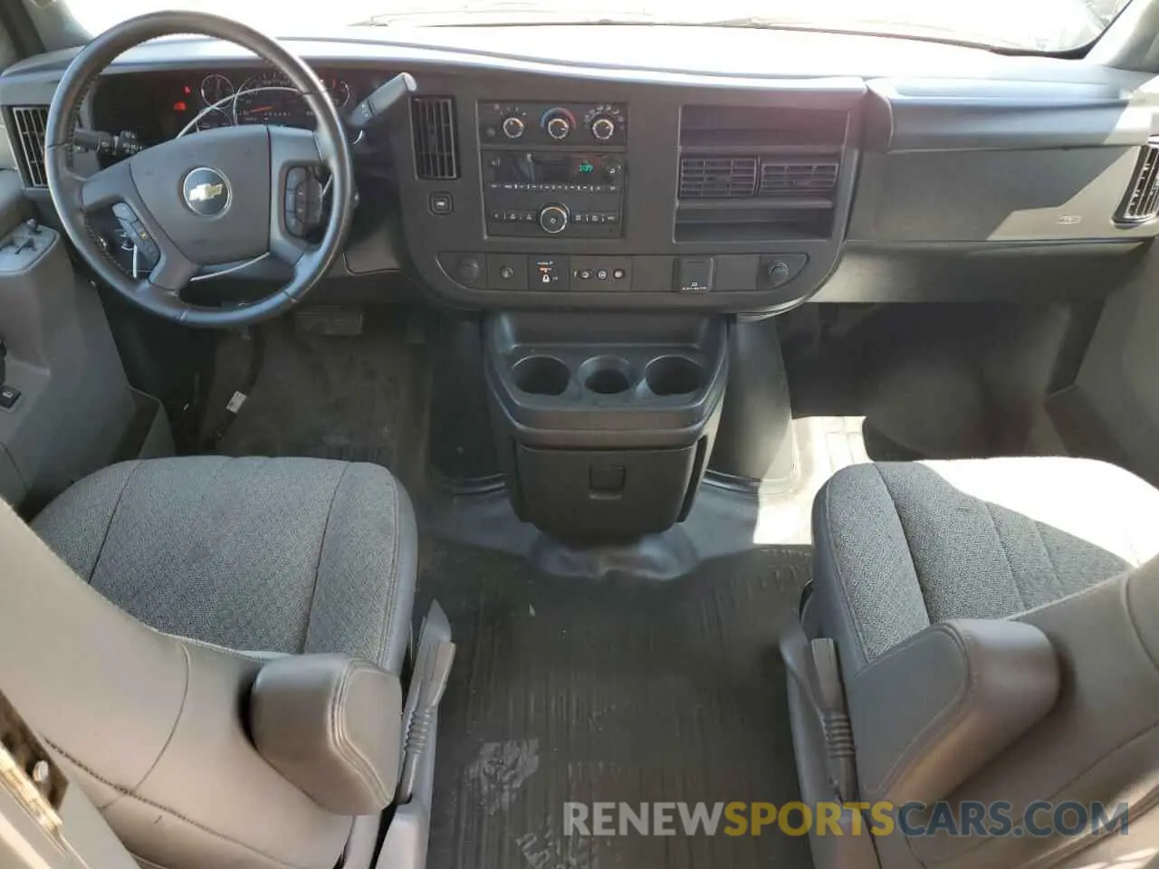 8 Photograph of a damaged car 1GCWGBFP5P1159543 CHEVROLET EXPRESS 2023