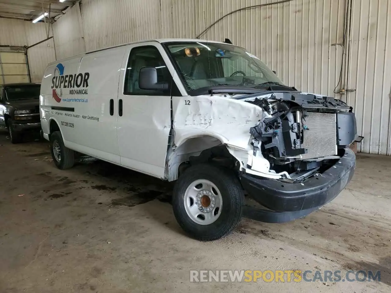 4 Фотография поврежденного автомобиля 1GCWGBFP7P1111395 CHEVROLET EXPRESS 2023