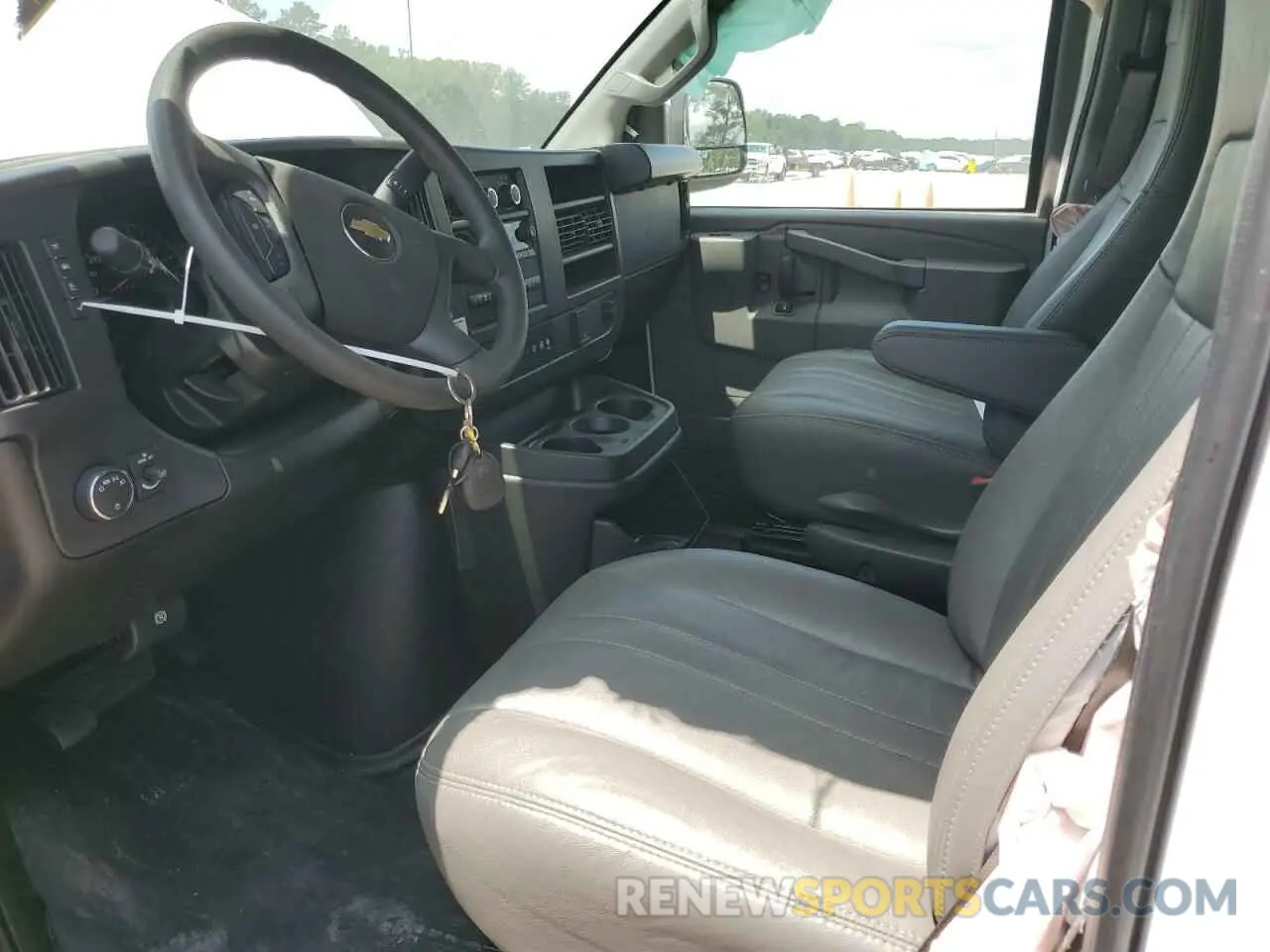 7 Photograph of a damaged car 1GAZGNFP6R1240691 CHEVROLET EXPRESS 2024