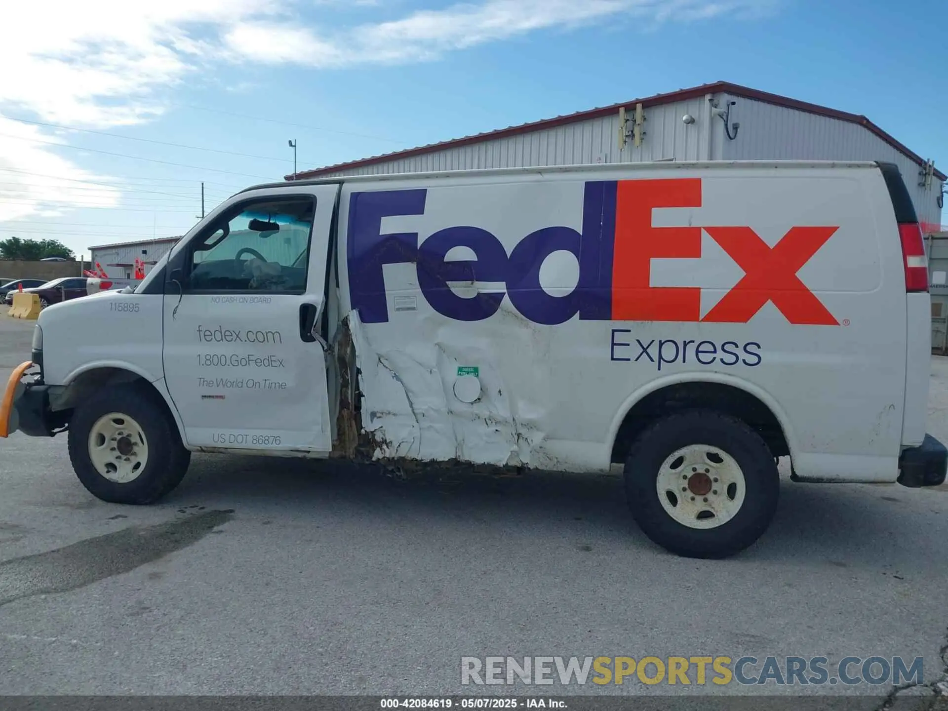 14 Photograph of a damaged car 1GCWGAF16K1370538 CHEVROLET EXPRESS 2500 2019