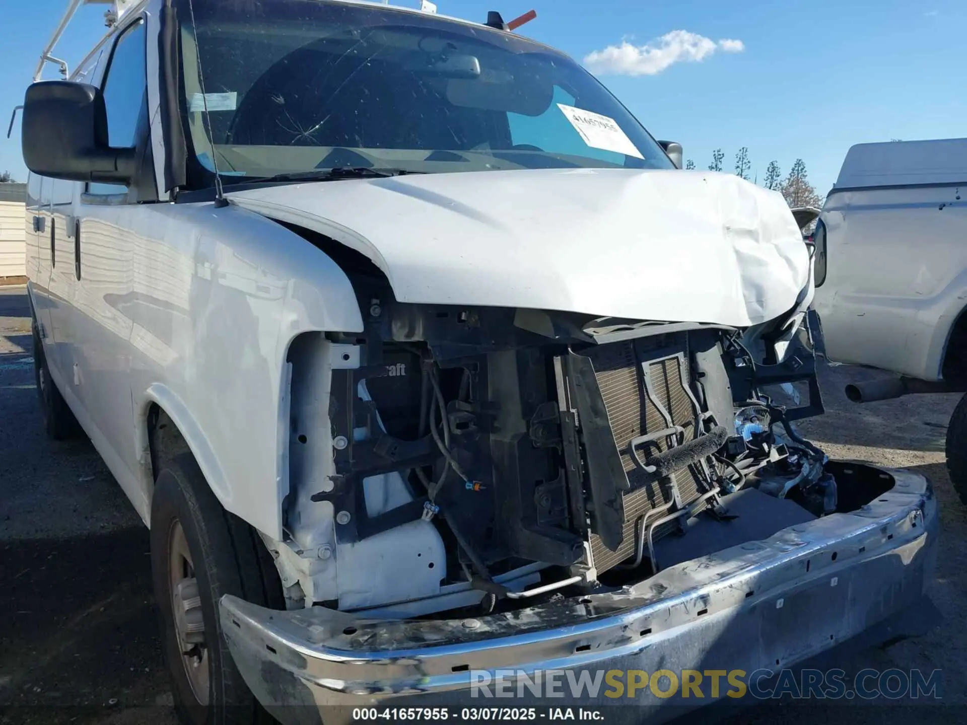 18 Фотография поврежденного автомобиля 1GCWGAFG1K1356664 CHEVROLET EXPRESS 2500 2019