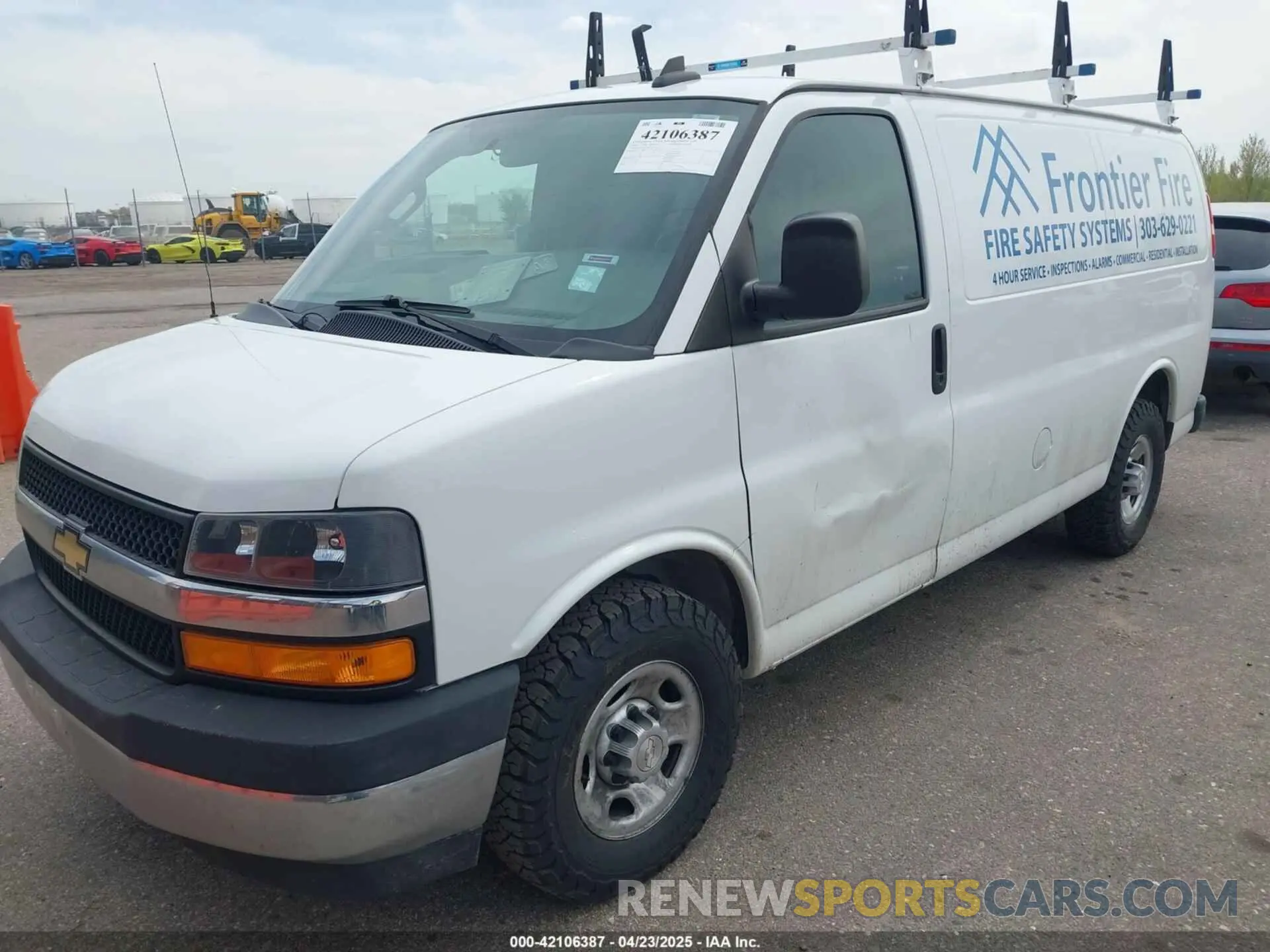 2 Фотография поврежденного автомобиля 1GCWGAFG5K1255806 CHEVROLET EXPRESS 2500 2019