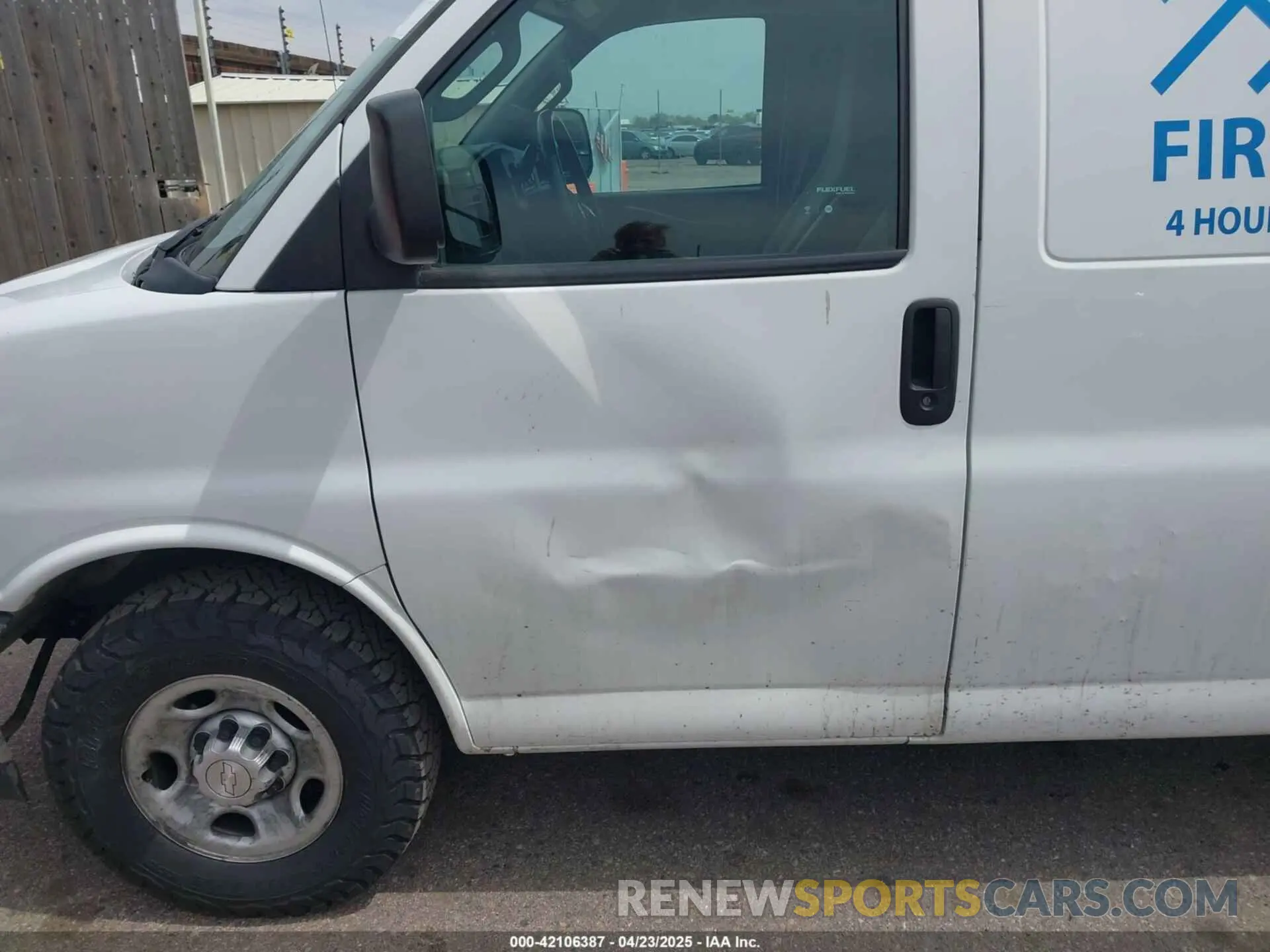 6 Фотография поврежденного автомобиля 1GCWGAFG5K1255806 CHEVROLET EXPRESS 2500 2019