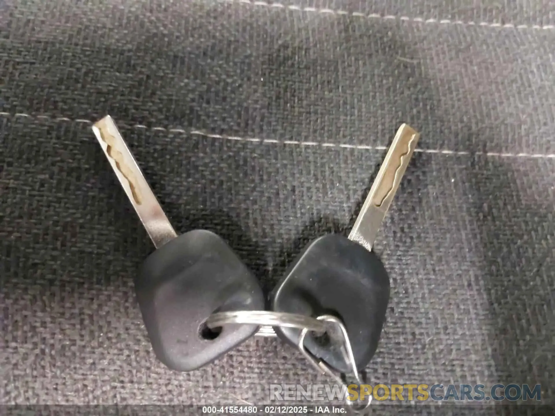 11 Photograph of a damaged car 1GCWGAFG5K1321545 CHEVROLET EXPRESS 2500 2019