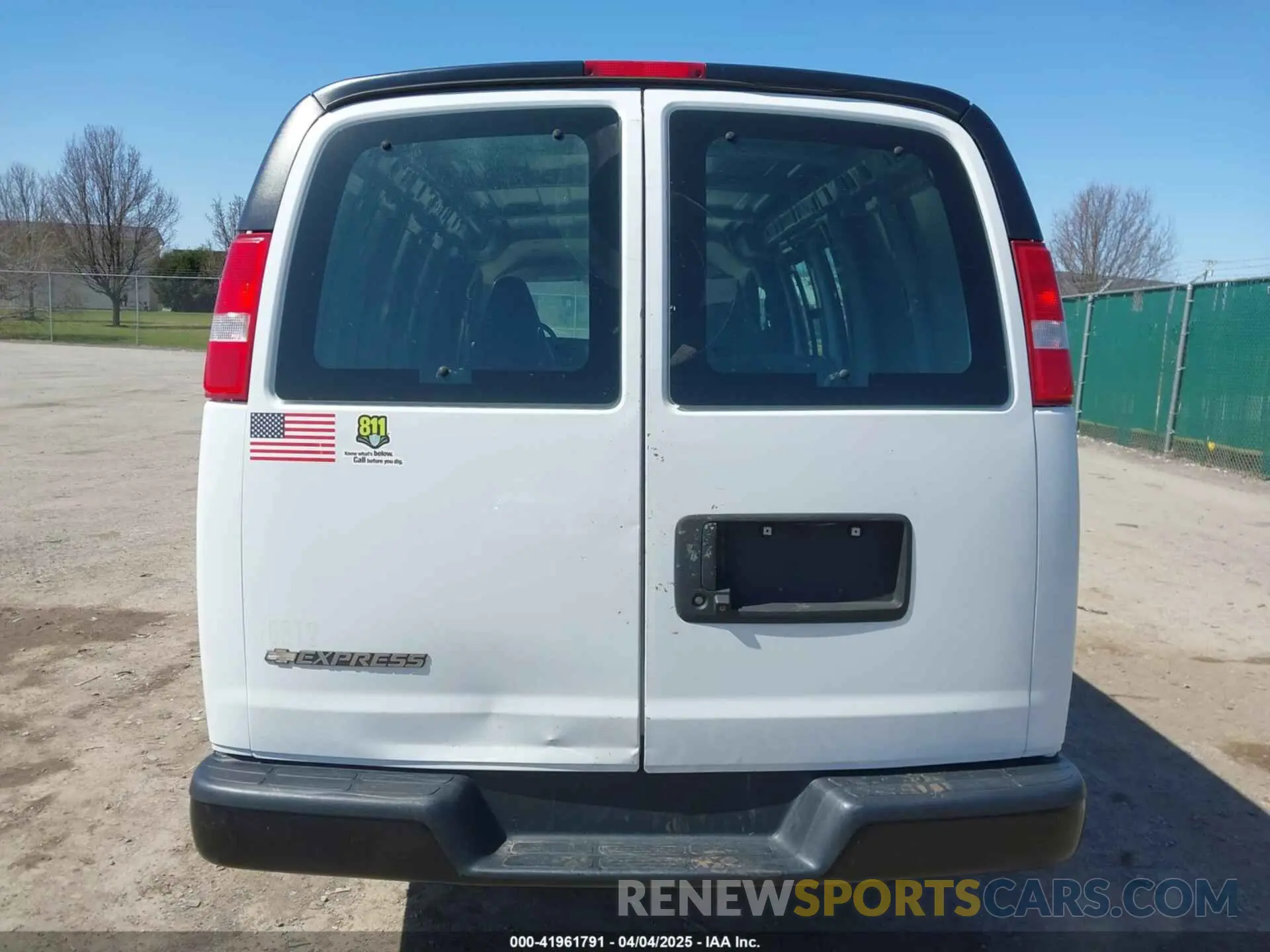 17 Фотография поврежденного автомобиля 1GCWGAFG7K1196113 CHEVROLET EXPRESS 2500 2019