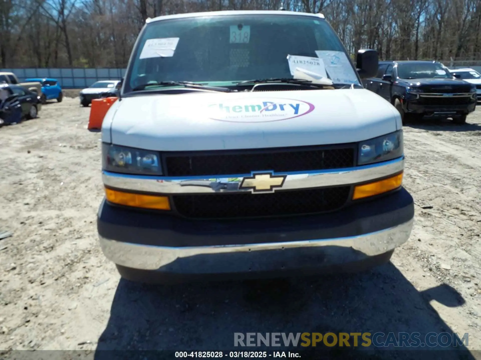 12 Фотография поврежденного автомобиля 1GCWGAFG9K1277324 CHEVROLET EXPRESS 2500 2019
