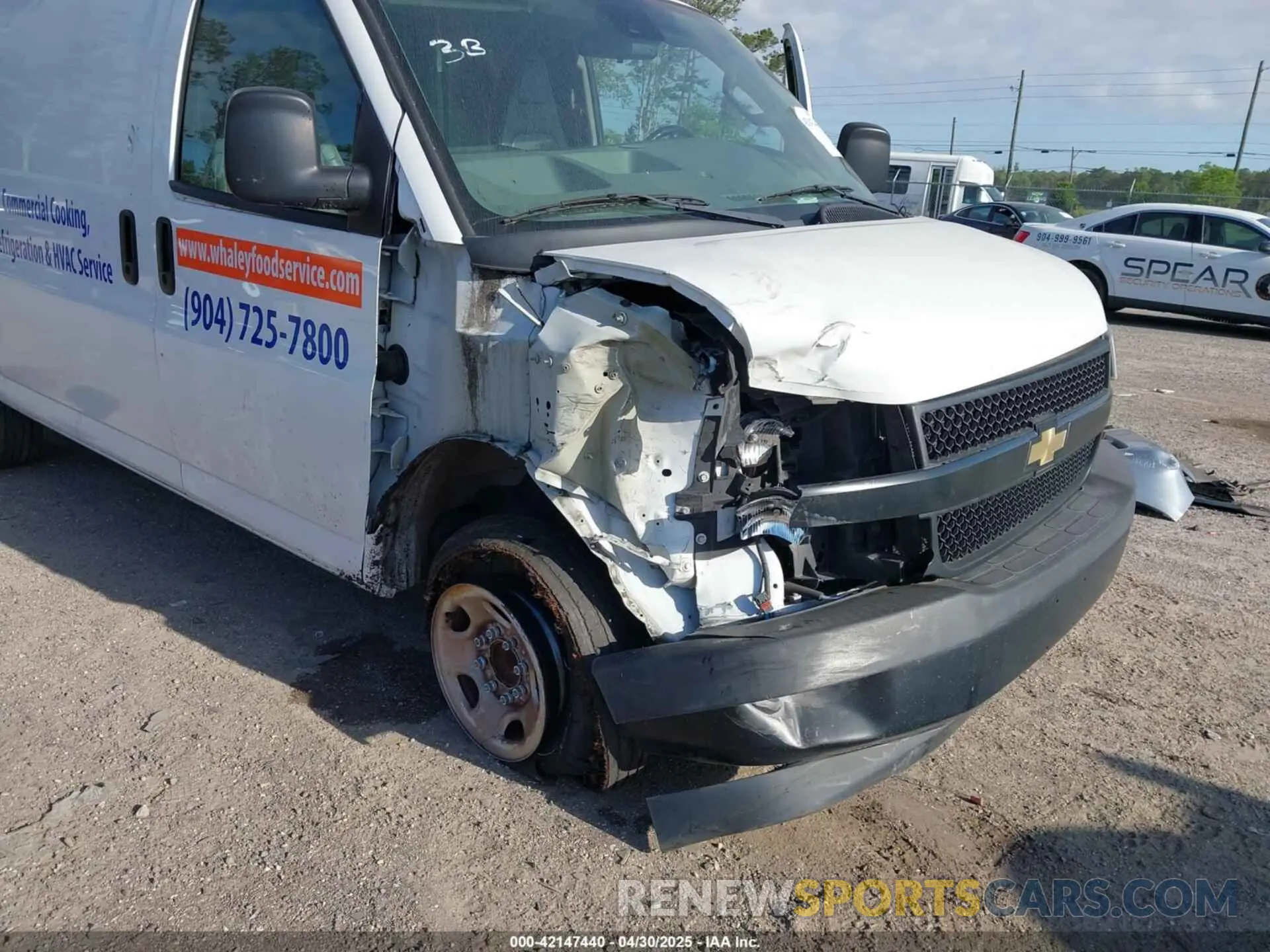 6 Photograph of a damaged car 1GCWGAFP4K1337686 CHEVROLET EXPRESS 2500 2019