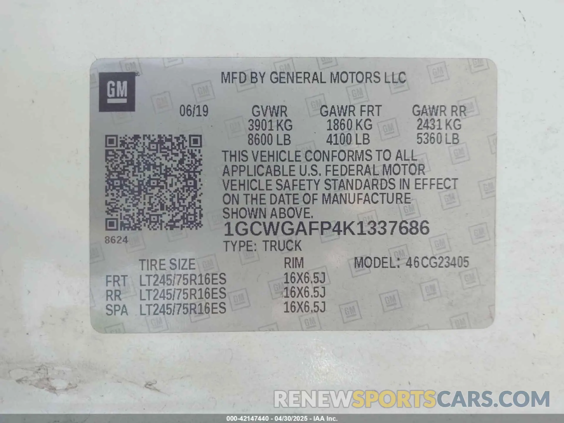 9 Photograph of a damaged car 1GCWGAFP4K1337686 CHEVROLET EXPRESS 2500 2019