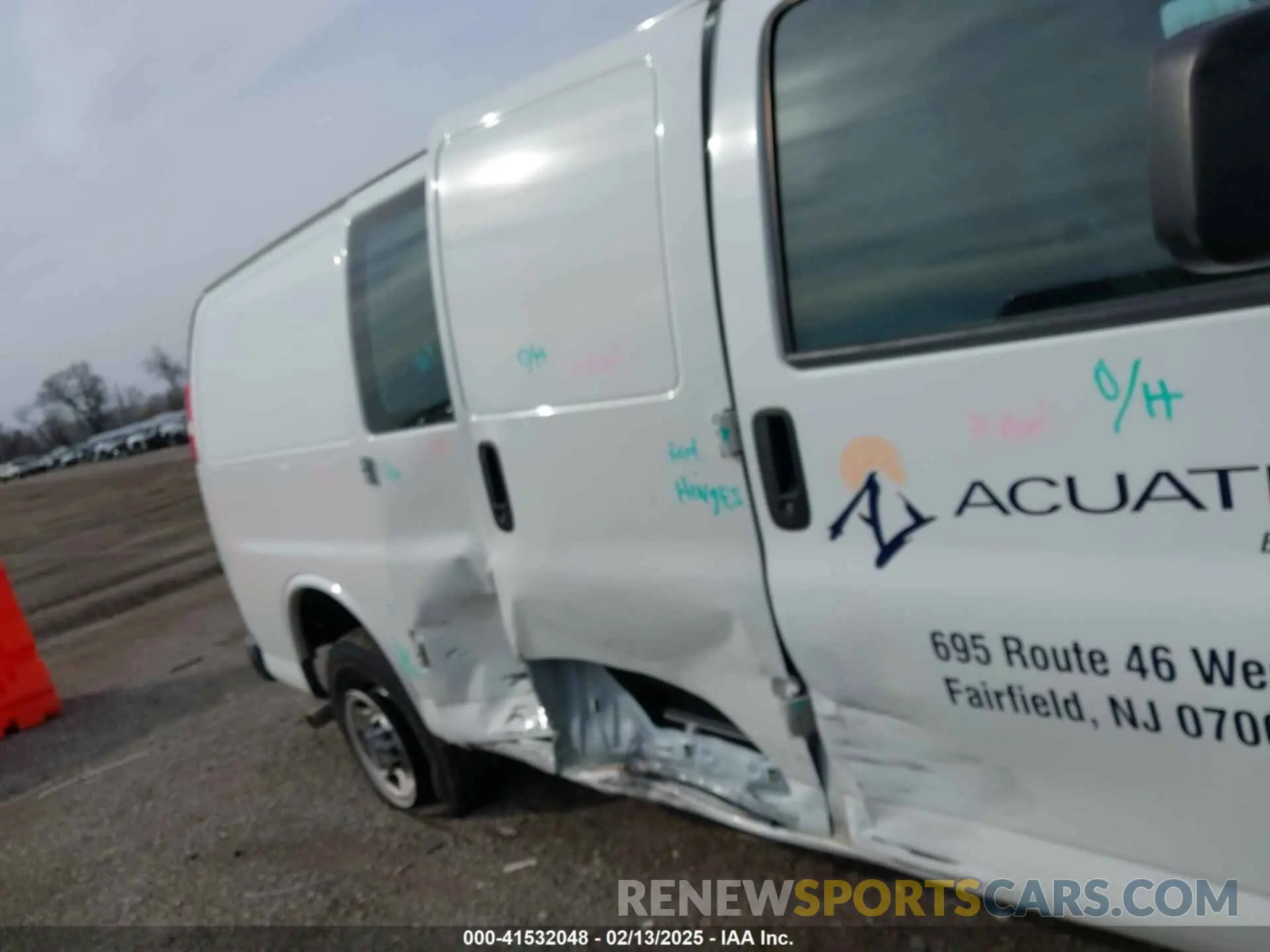 6 Photograph of a damaged car 1GCWGAFP5K1204368 CHEVROLET EXPRESS 2500 2019