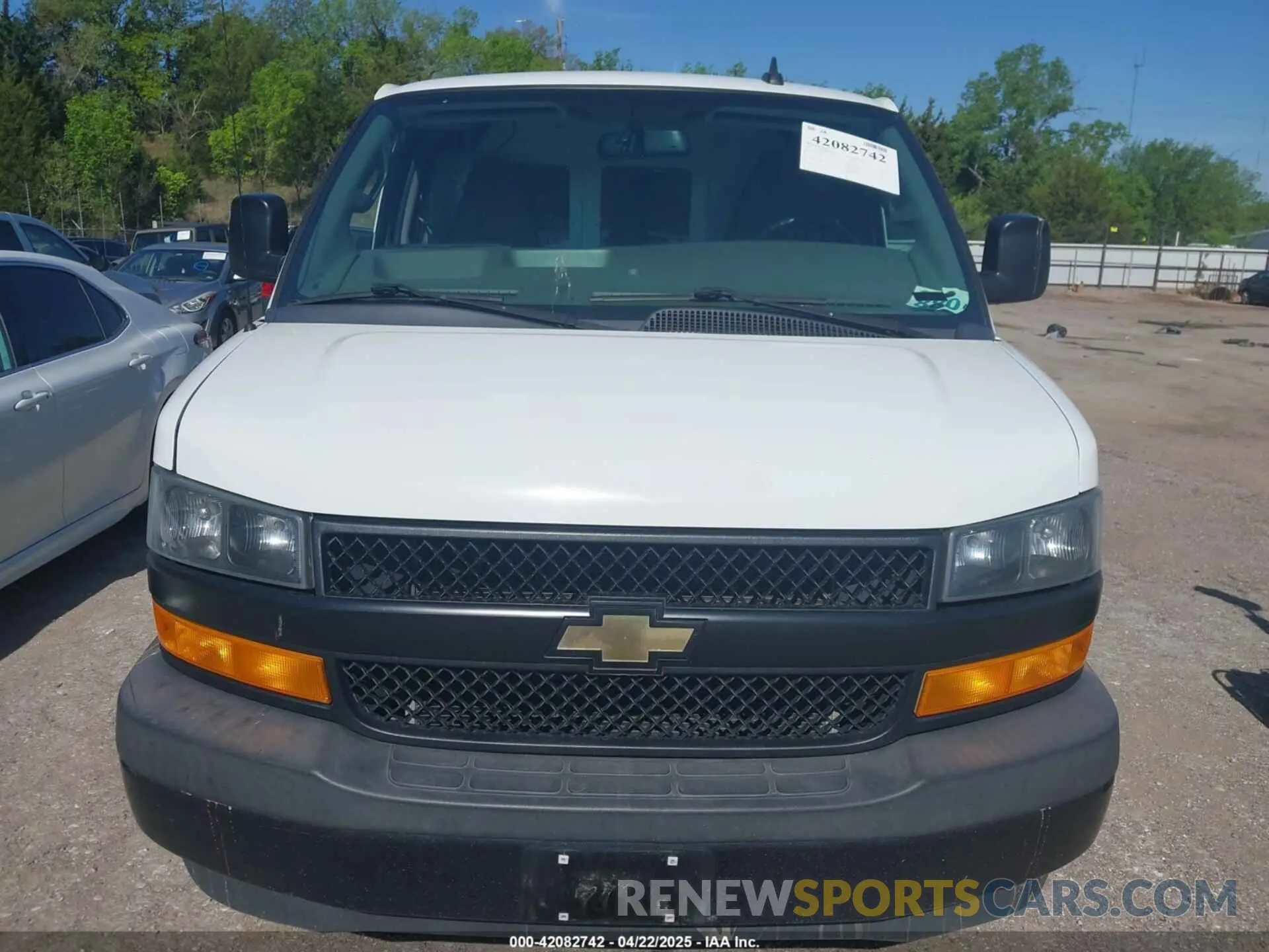 12 Photograph of a damaged car 1GCWGAFP5K1296131 CHEVROLET EXPRESS 2500 2019