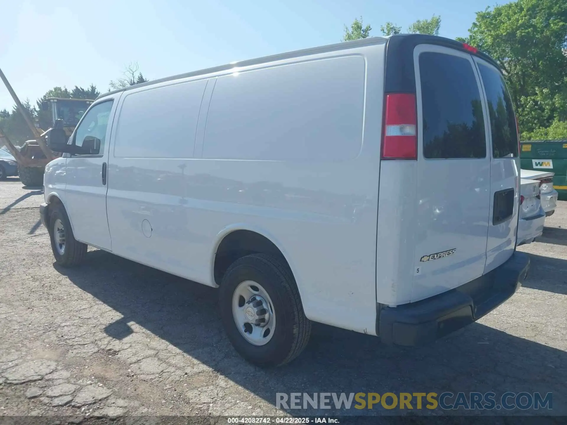 3 Photograph of a damaged car 1GCWGAFP5K1296131 CHEVROLET EXPRESS 2500 2019