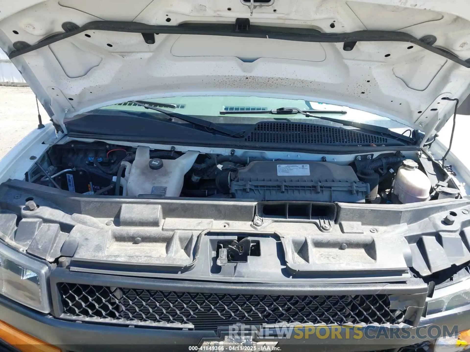 10 Photograph of a damaged car 1GCWGAFP6K1240800 CHEVROLET EXPRESS 2500 2019