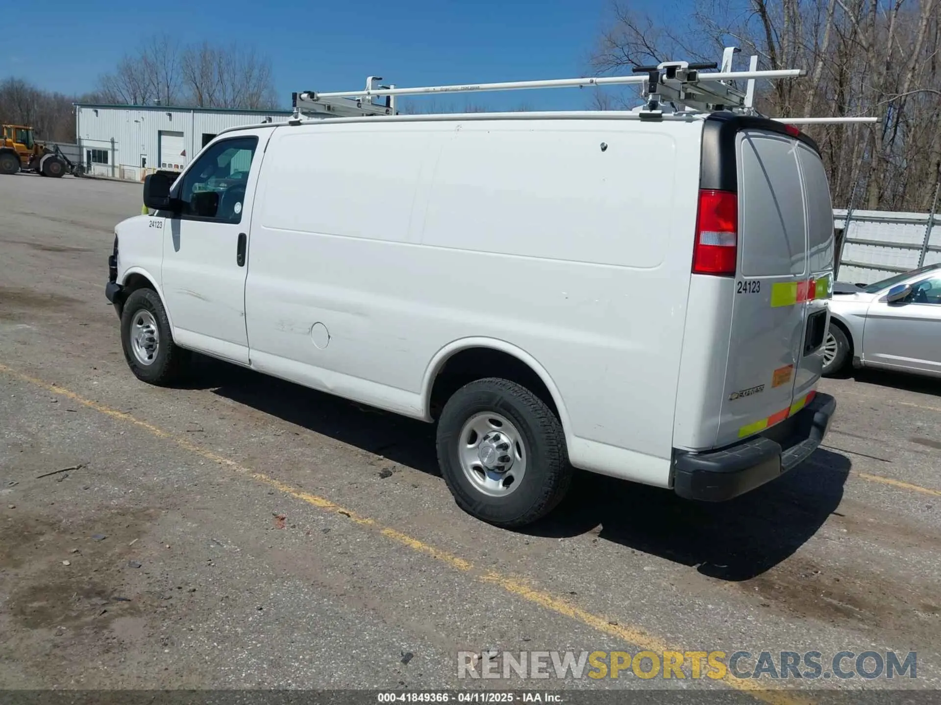 3 Photograph of a damaged car 1GCWGAFP6K1240800 CHEVROLET EXPRESS 2500 2019