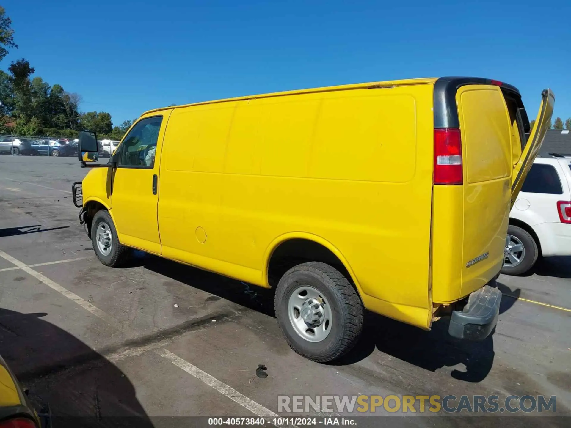 3 Photograph of a damaged car 1GCWGAFP7K1179487 CHEVROLET EXPRESS 2500 2019