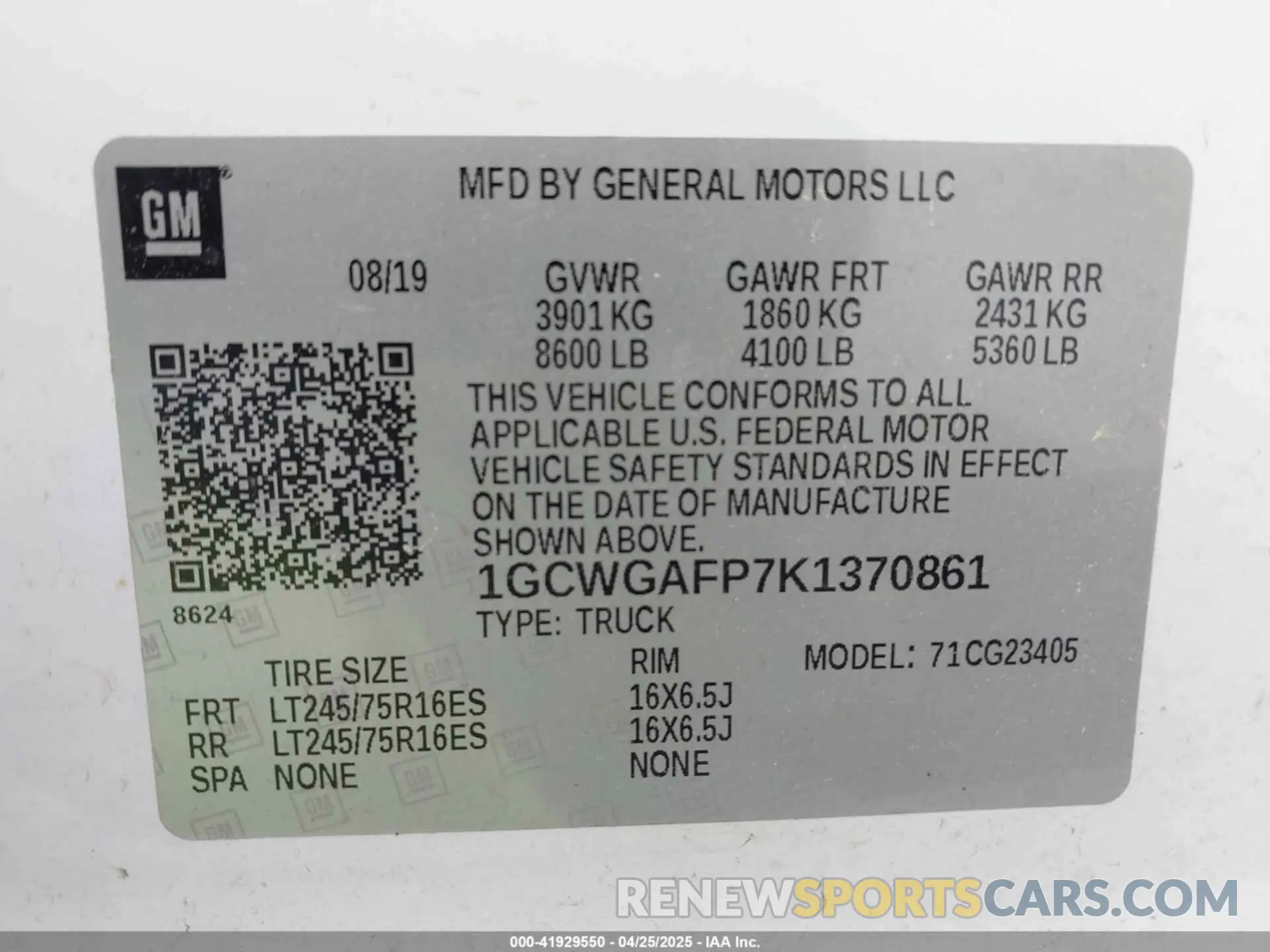 9 Photograph of a damaged car 1GCWGAFP7K1370861 CHEVROLET EXPRESS 2500 2019