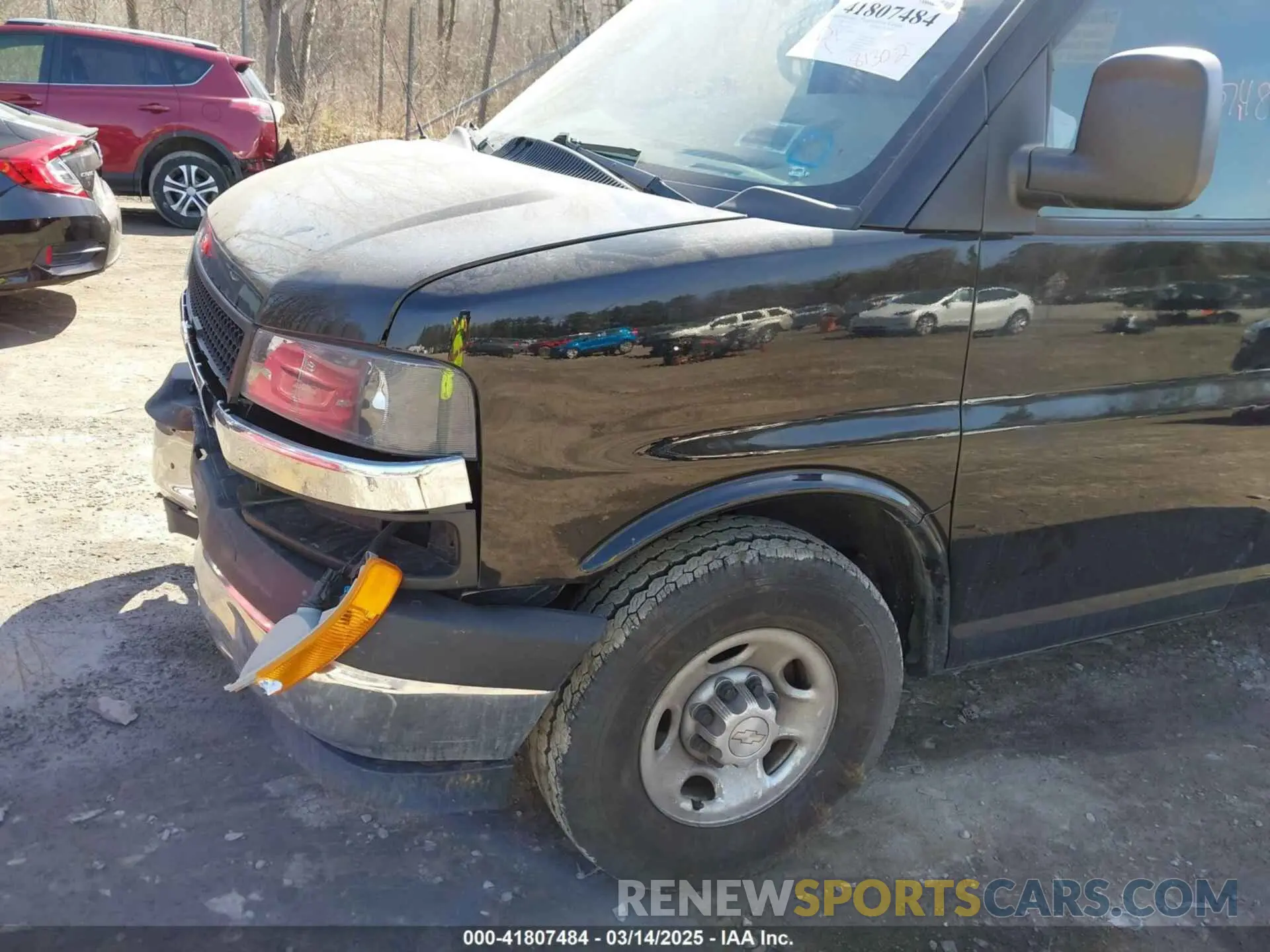 17 Photograph of a damaged car 1GCWGAFP9K1232092 CHEVROLET EXPRESS 2500 2019