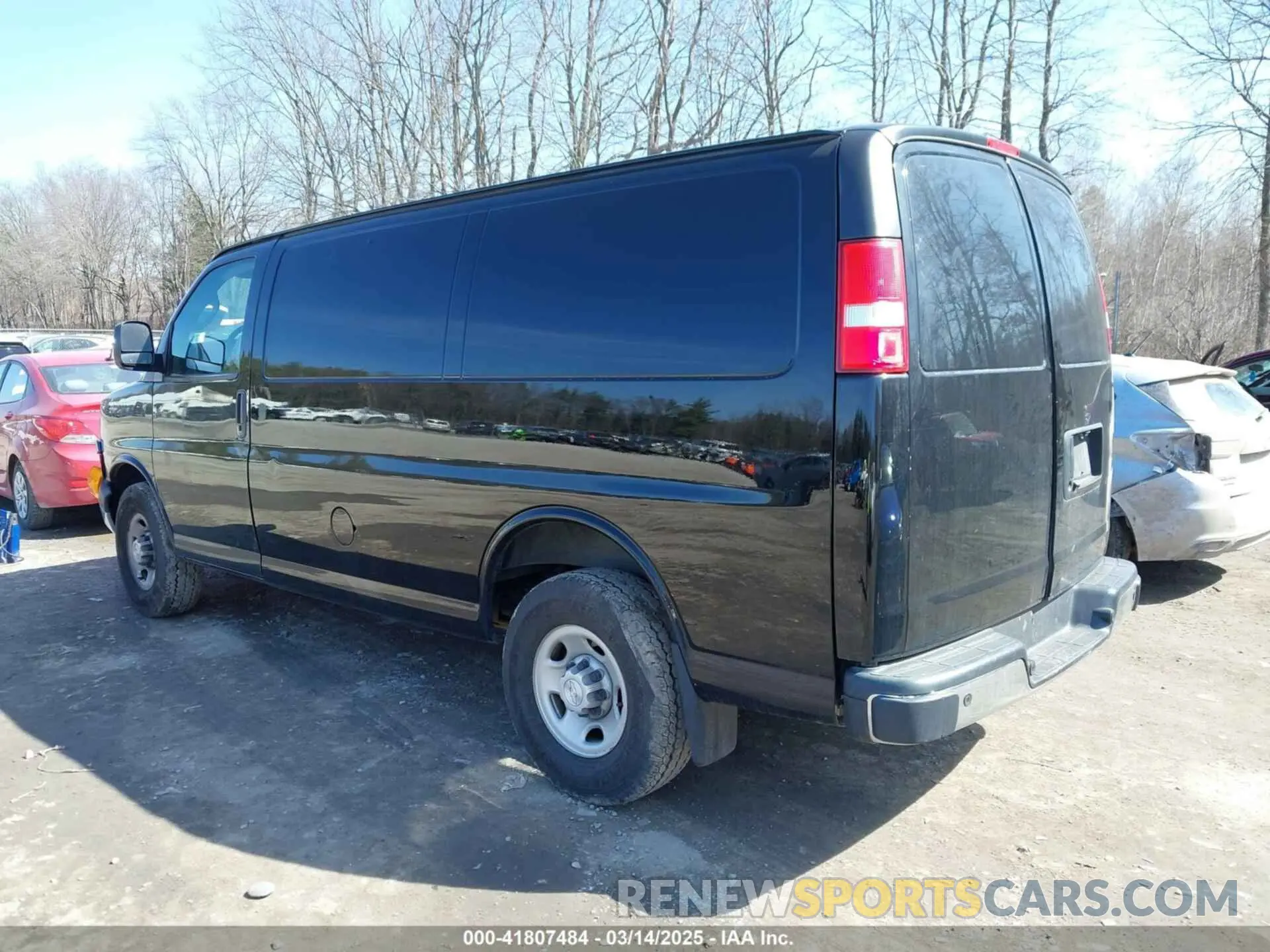 3 Photograph of a damaged car 1GCWGAFP9K1232092 CHEVROLET EXPRESS 2500 2019