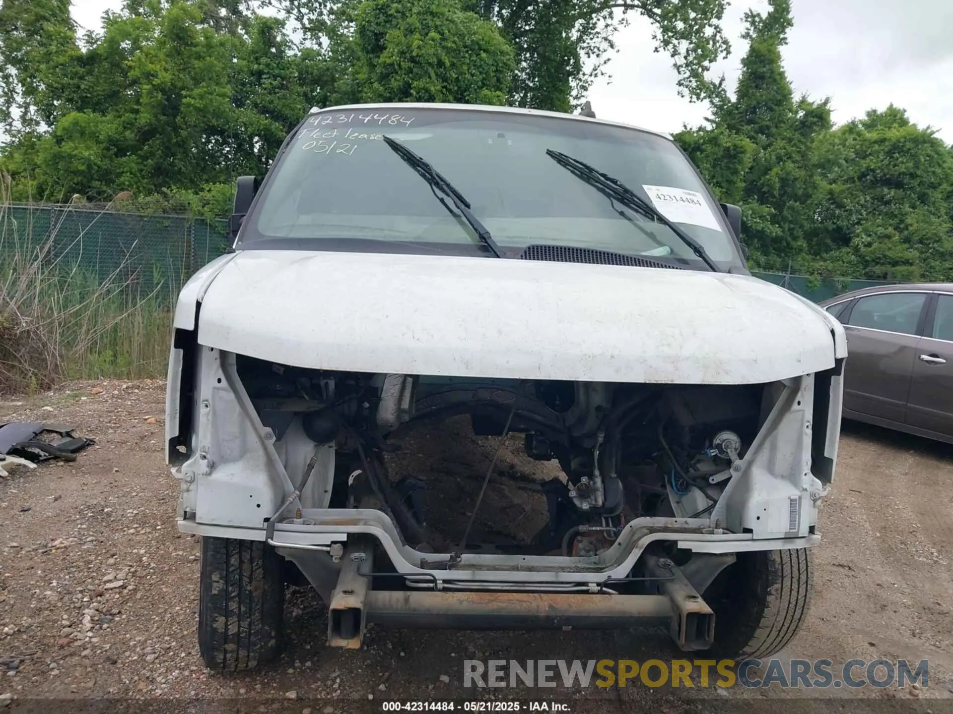 13 Photograph of a damaged car 1GCWGBFG0K1195312 CHEVROLET EXPRESS 2500 2019