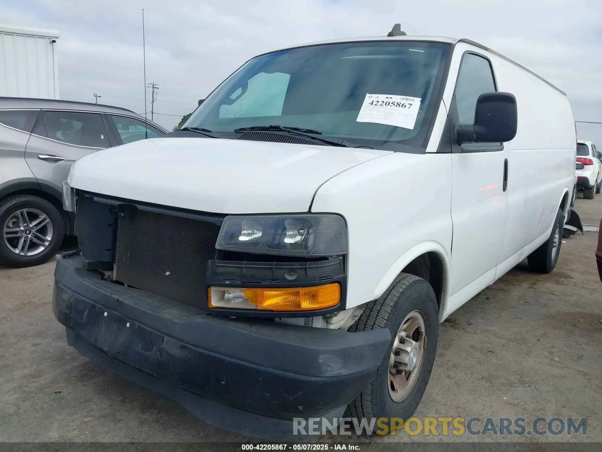 2 Photograph of a damaged car 1GCWGBFP4K1183082 CHEVROLET EXPRESS 2500 2019