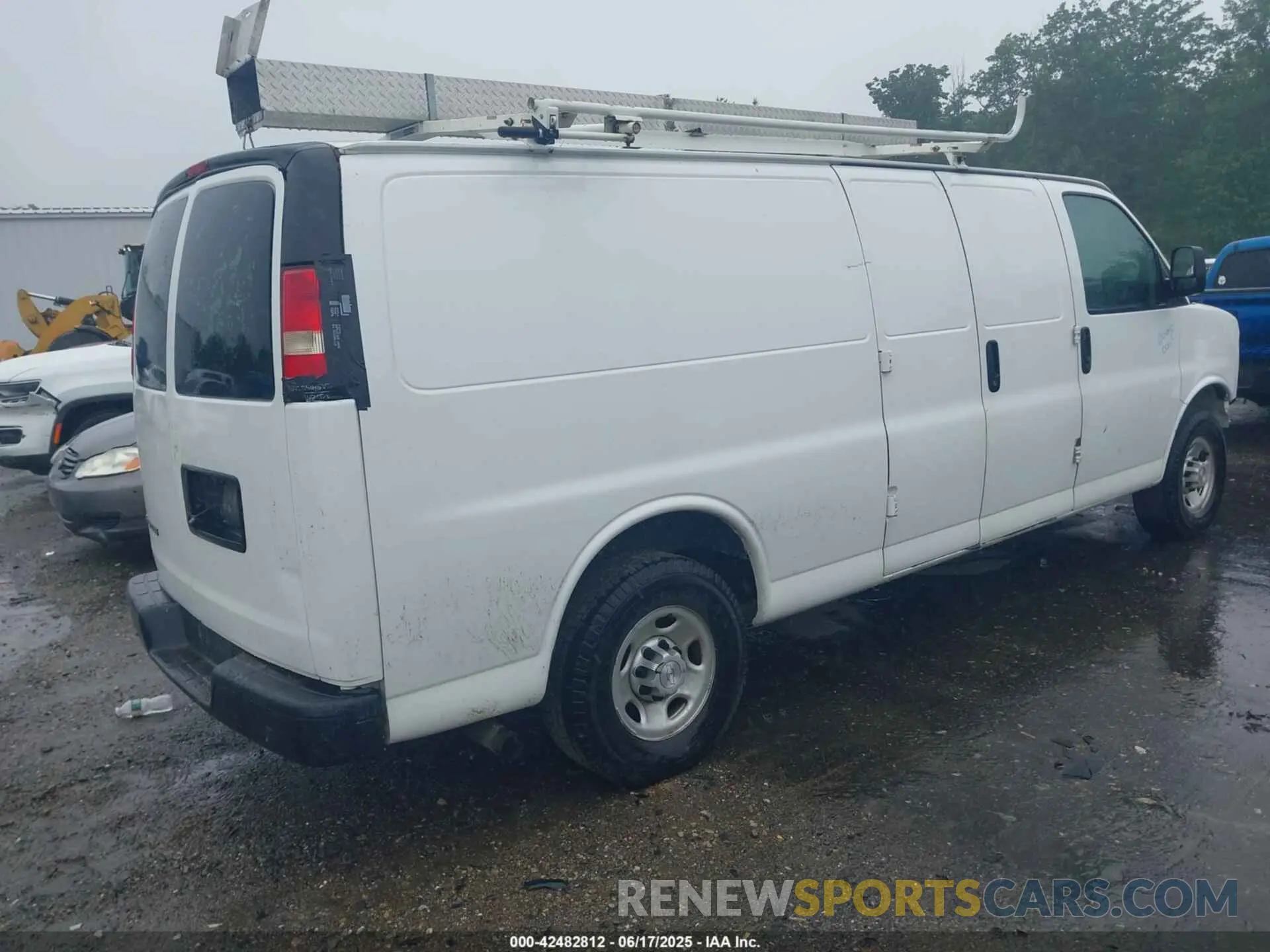 4 Фотография поврежденного автомобиля 1GCWGBFP9K1193039 CHEVROLET EXPRESS 2500 2019