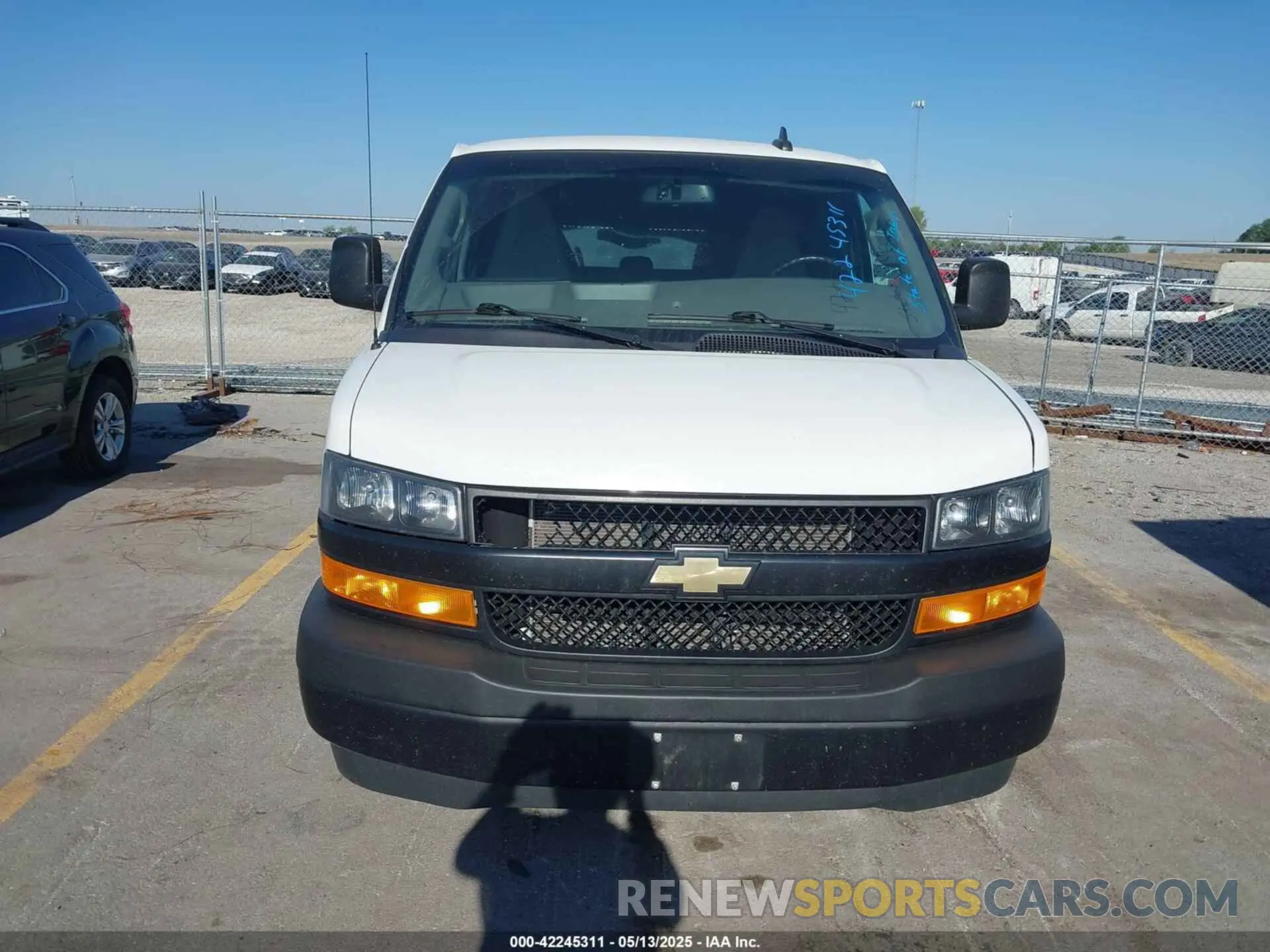 12 Фотография поврежденного автомобиля 1GAZGNFG8K1366931 CHEVROLET EXPRESS 3500 2019