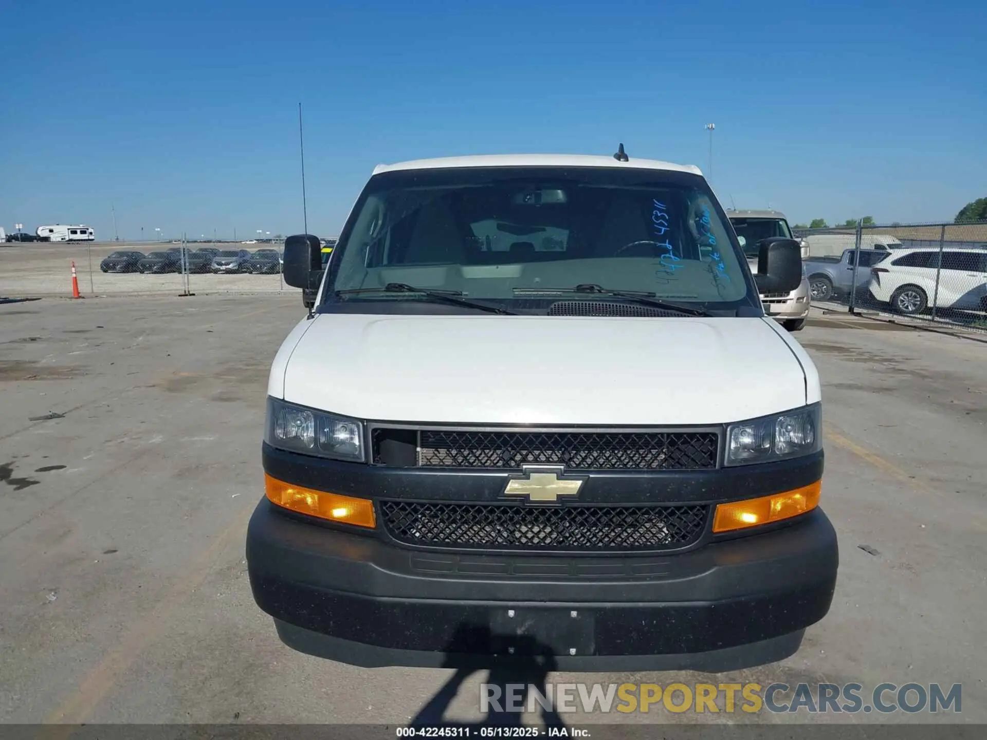 6 Фотография поврежденного автомобиля 1GAZGNFG8K1366931 CHEVROLET EXPRESS 3500 2019