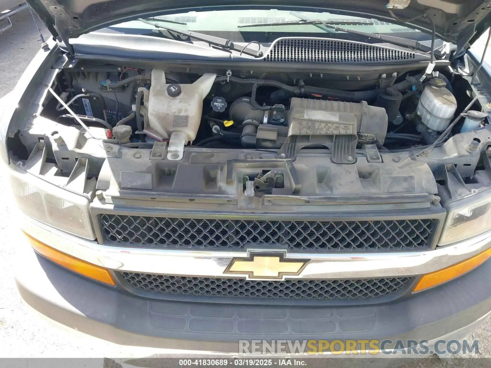 10 Photograph of a damaged car 1GAZGPFG0K1239988 CHEVROLET EXPRESS 3500 2019