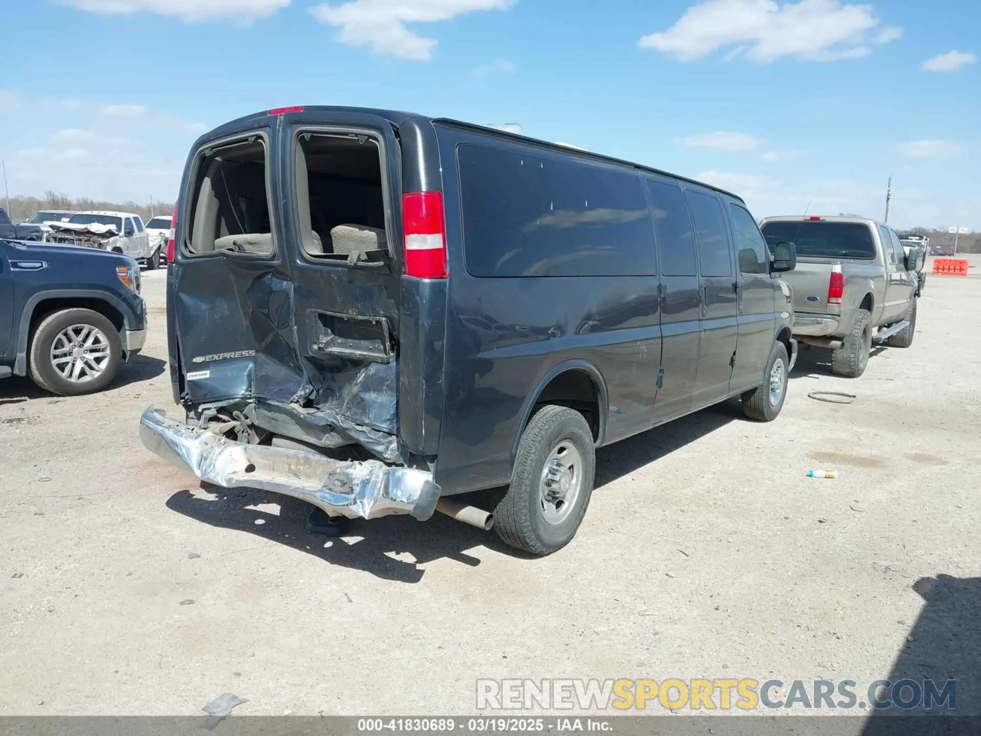 4 Photograph of a damaged car 1GAZGPFG0K1239988 CHEVROLET EXPRESS 3500 2019