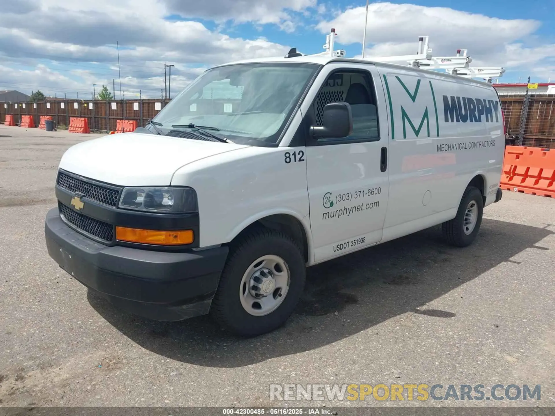 2 Фотография поврежденного автомобиля 1GCZGGFG0K1225144 CHEVROLET EXPRESS 3500 2019