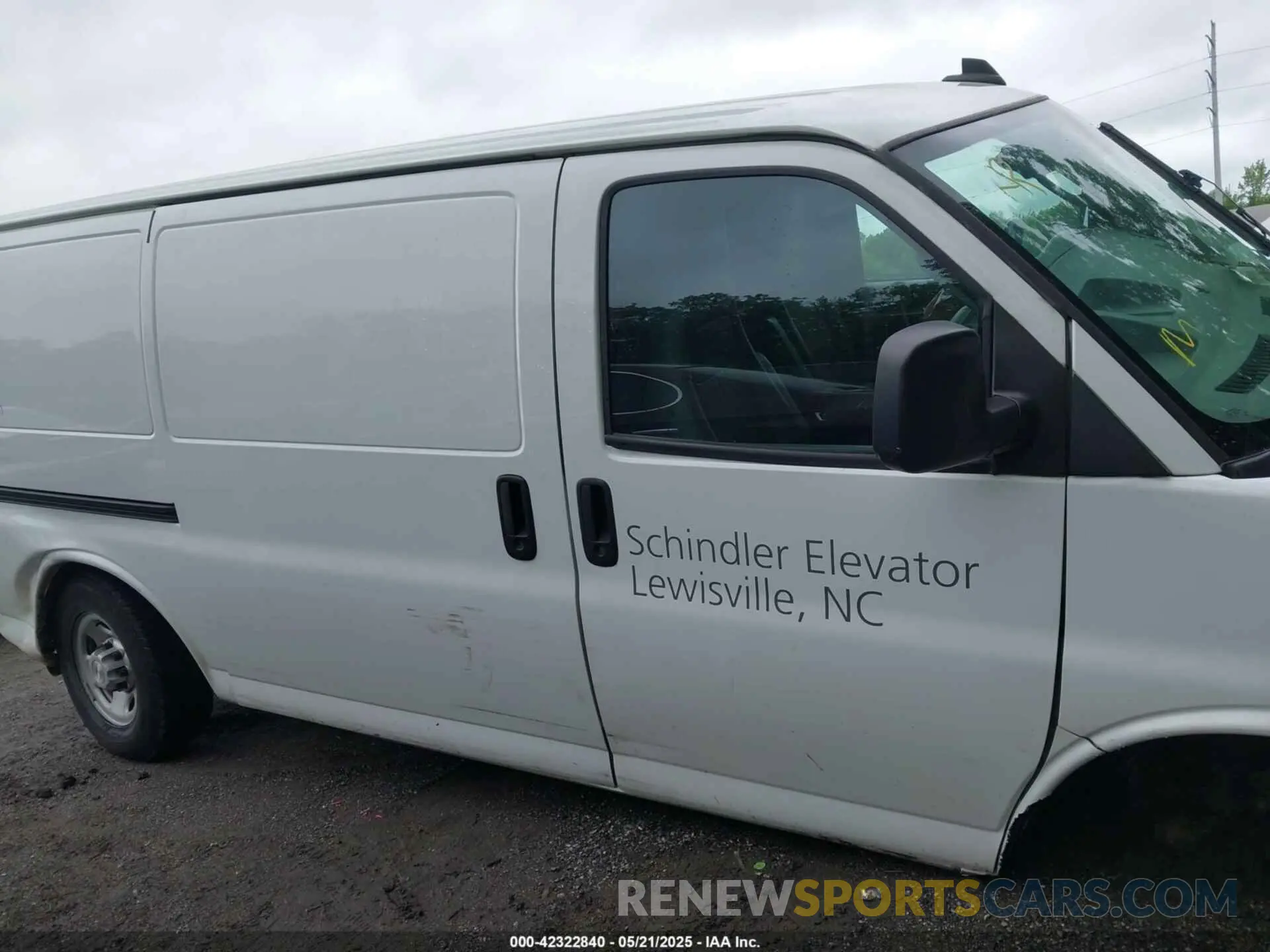 12 Фотография поврежденного автомобиля 1GCZGGFP9K1332273 CHEVROLET EXPRESS 3500 2019