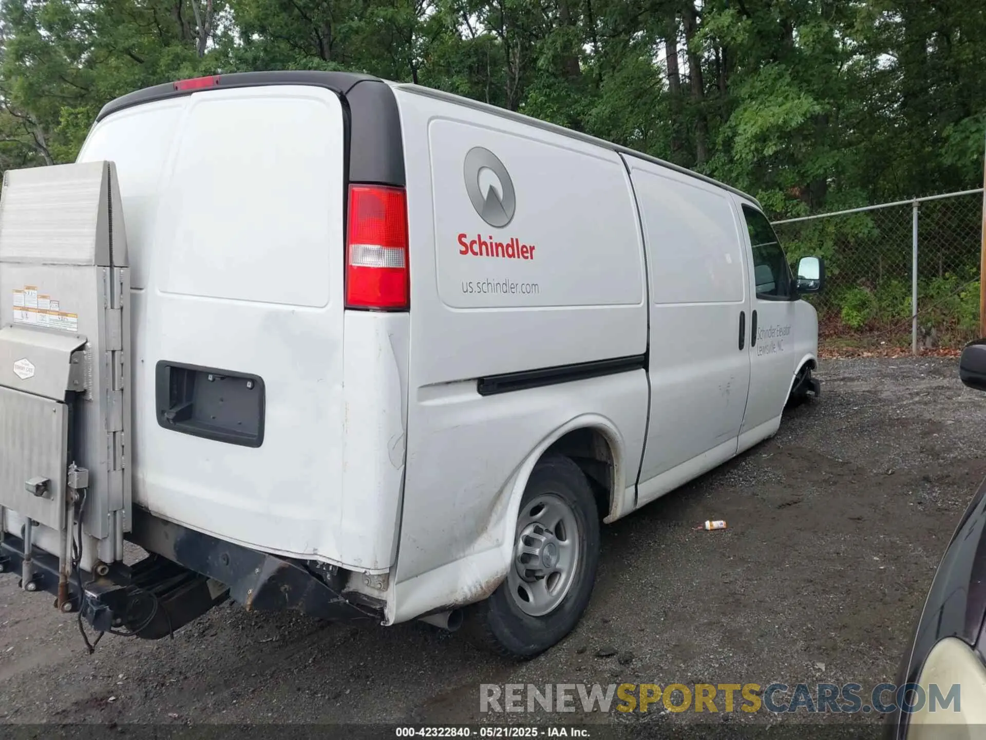 4 Фотография поврежденного автомобиля 1GCZGGFP9K1332273 CHEVROLET EXPRESS 3500 2019