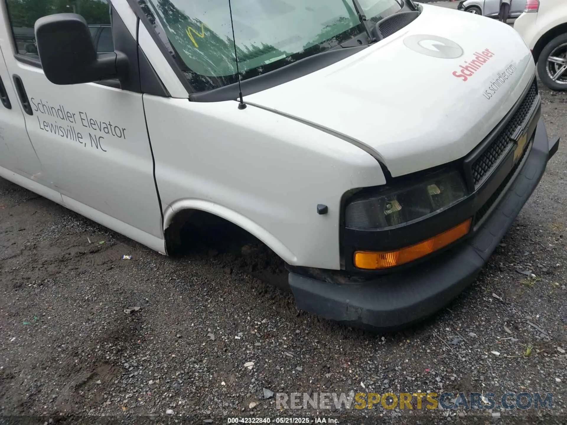 6 Фотография поврежденного автомобиля 1GCZGGFP9K1332273 CHEVROLET EXPRESS 3500 2019
