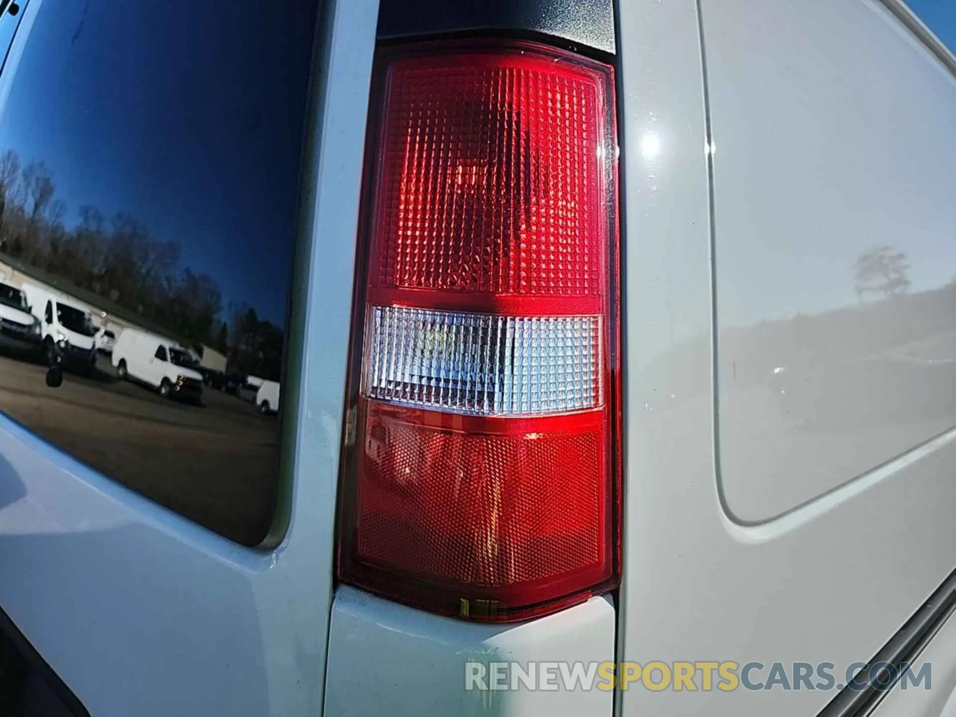 29 Фотография поврежденного автомобиля 1GCWGAFG0L1190607 CHEVROLET EXPRESS CARGO 2020