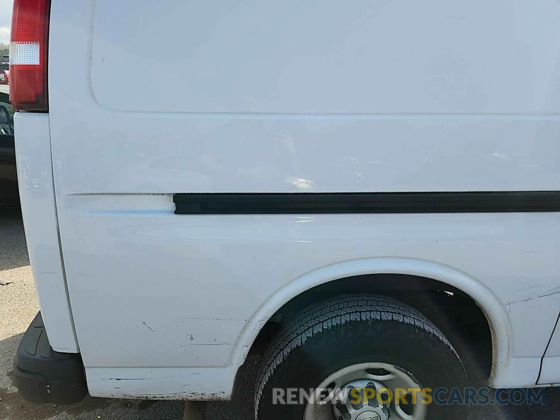 8 Фотография поврежденного автомобиля 1GCWGAFG0L1190607 CHEVROLET EXPRESS CARGO 2020