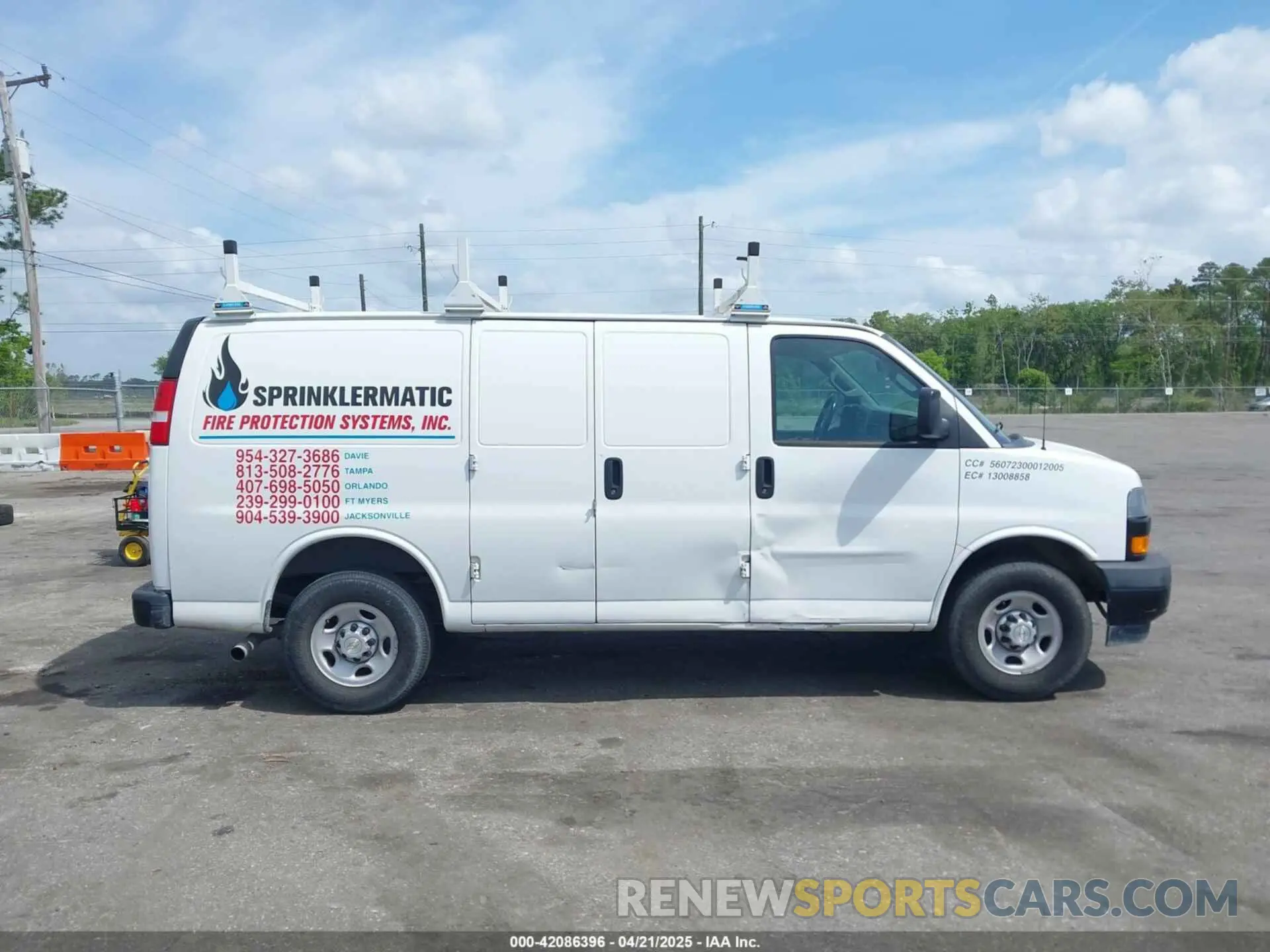 13 Фотография поврежденного автомобиля 1GCWGAFG0L1253107 CHEVROLET EXPRESS CARGO 2020