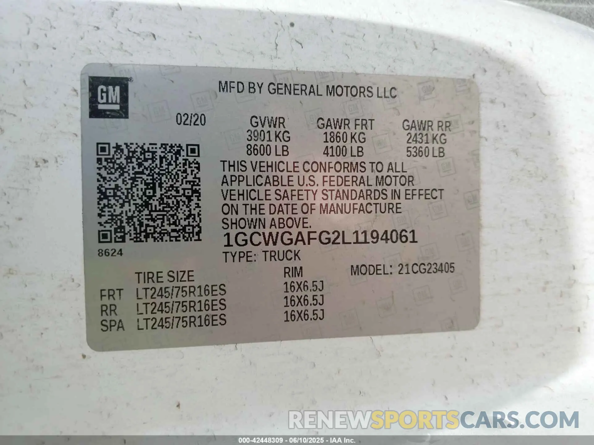 9 Photograph of a damaged car 1GCWGAFG2L1194061 CHEVROLET EXPRESS CARGO 2020